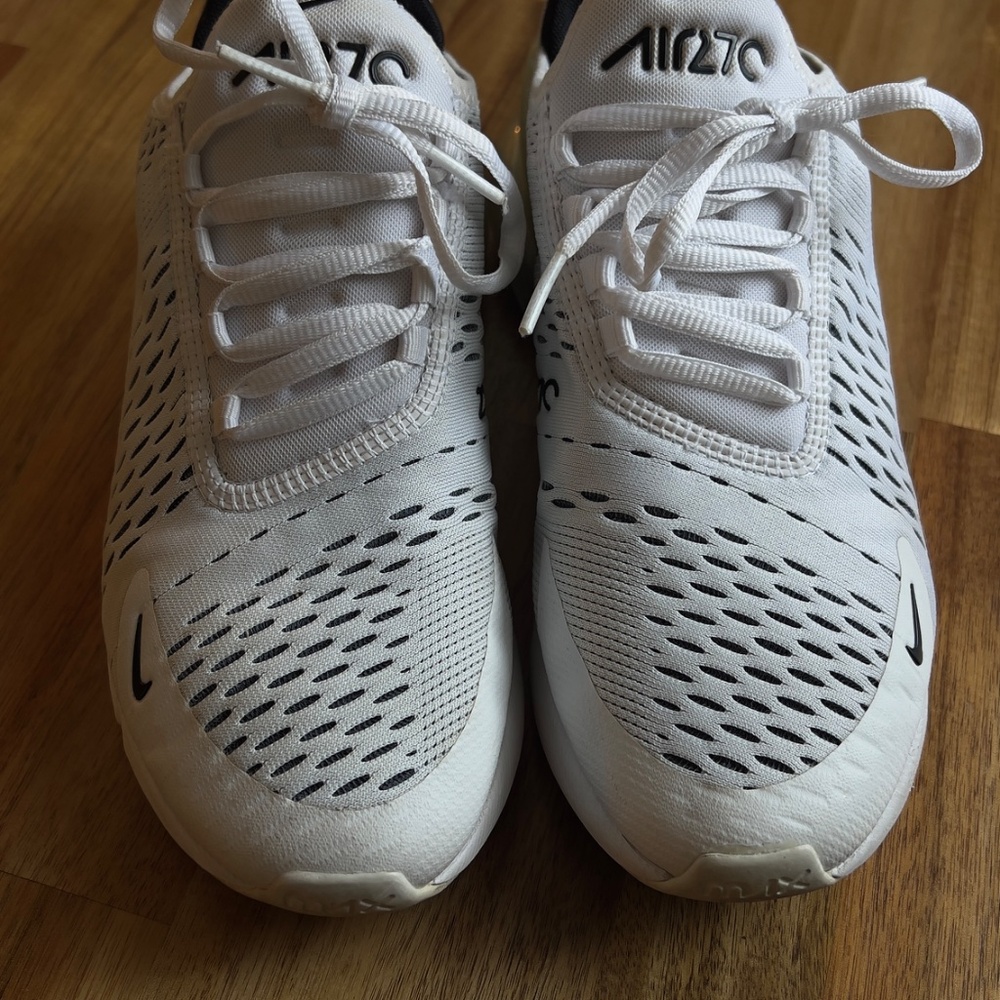 Women's Nike Air 270 White and Black Sneakers 8 UGC - Picture 4 of 6